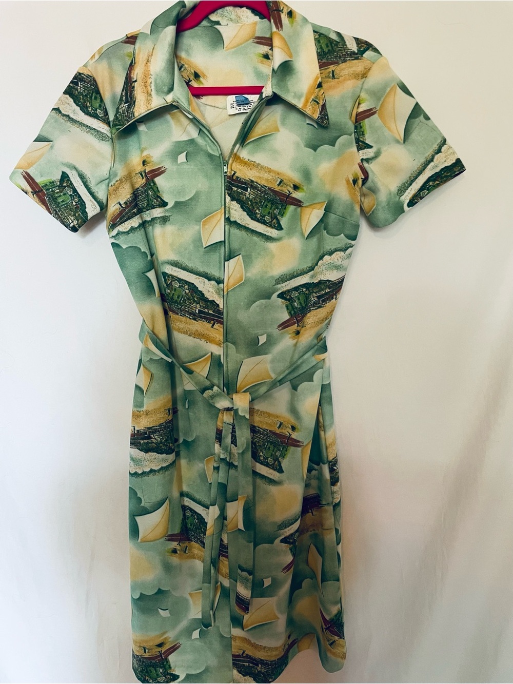 Vintage-Inspired Green Printed Shirt Dress with Tie Waist
